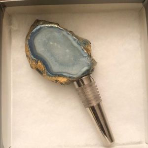 Cork it fabulously with a stone wine stopper!